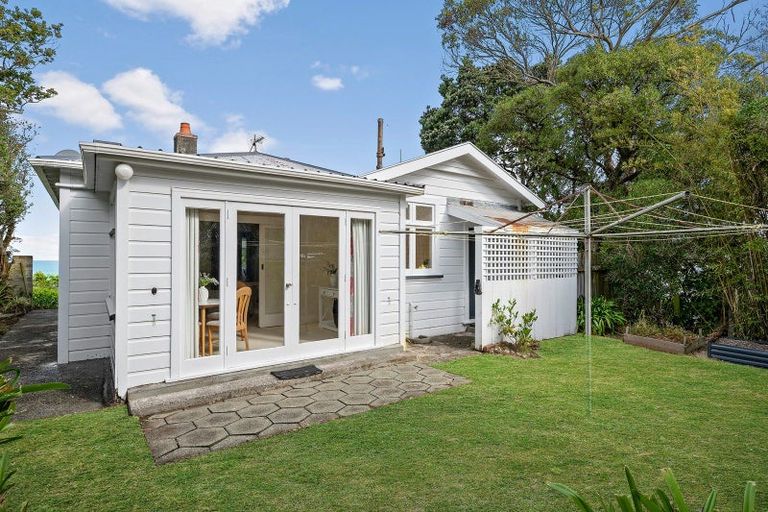 Photo of property in 7 Homebush Road, Khandallah, Wellington, 6035