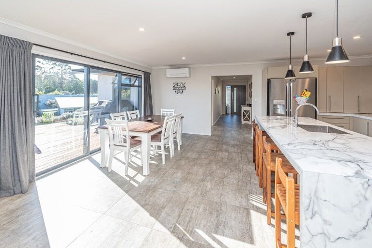 Photo of property in 43 Montgomery Road, Westmere, Whanganui, 4501