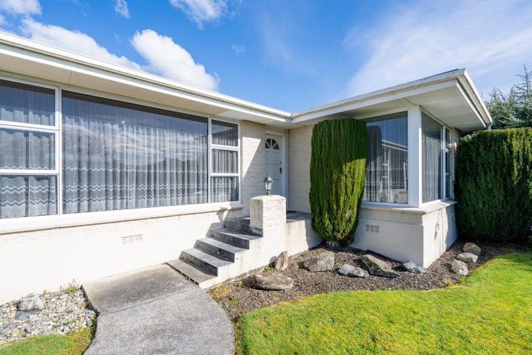 Photo of property in 17 Pine Crescent, Hargest, Invercargill, 9810