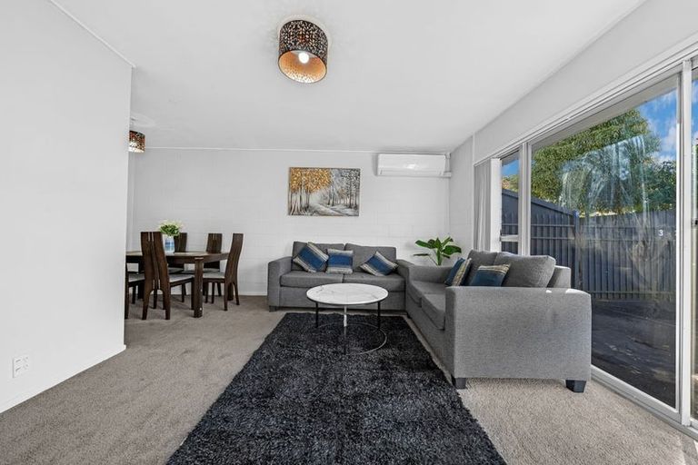 Photo of property in 2/26 Airfield Road, Takanini, 2112