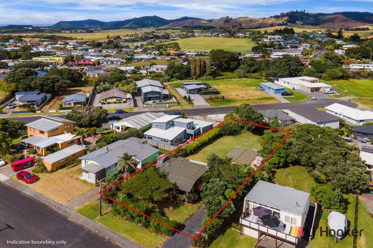 Photo of property in 50 Hillview Road, Waihi Beach, 3611
