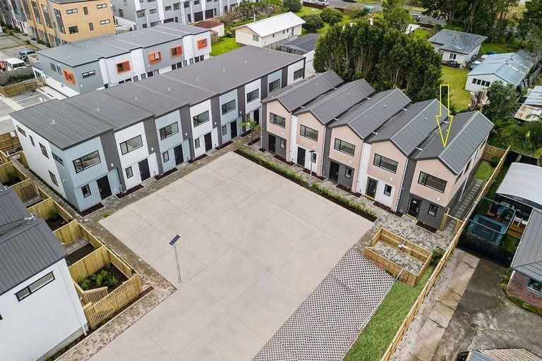 Photo of property in 19/12 Arney Road, Ranui, Auckland, 0612