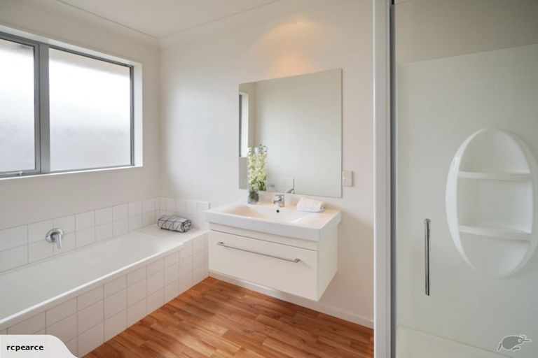 Photo of property in 16 Tommy Street, Pegasus, 7612