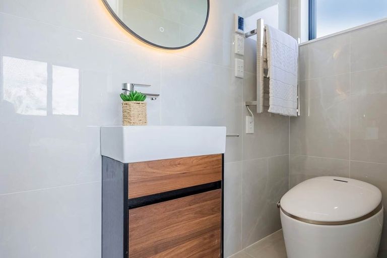 Photo of property in 21 John Gray Street, Papakura, 2110