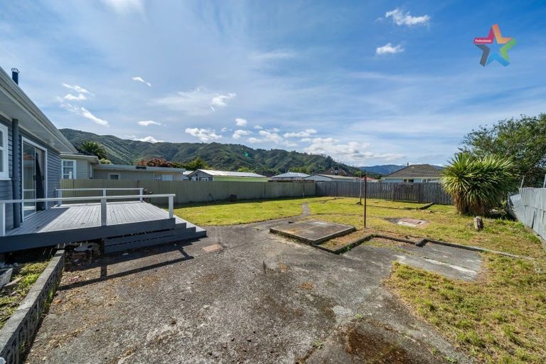 Photo of property in 11 Russell Road, Wainuiomata, Lower Hutt, 5014