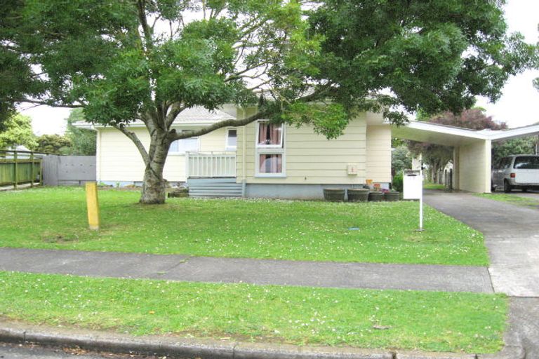 Photo of property in 17 Purata Place, Mangere Bridge, Auckland, 2022