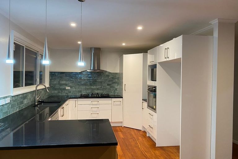 Photo of property in 21 Horoeka Street, Stokes Valley, Lower Hutt, 5019