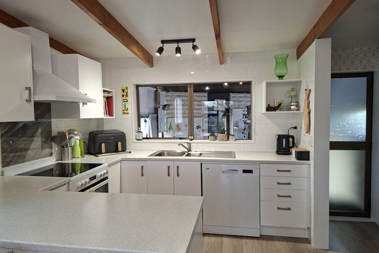 Photo of property in 5 Hillview Place, Pleasant Point, 7903