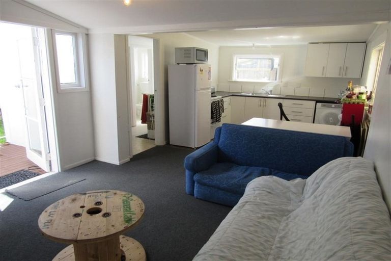 Photo of property in 8a Drummond Street, Mount Cook, Wellington, 6021