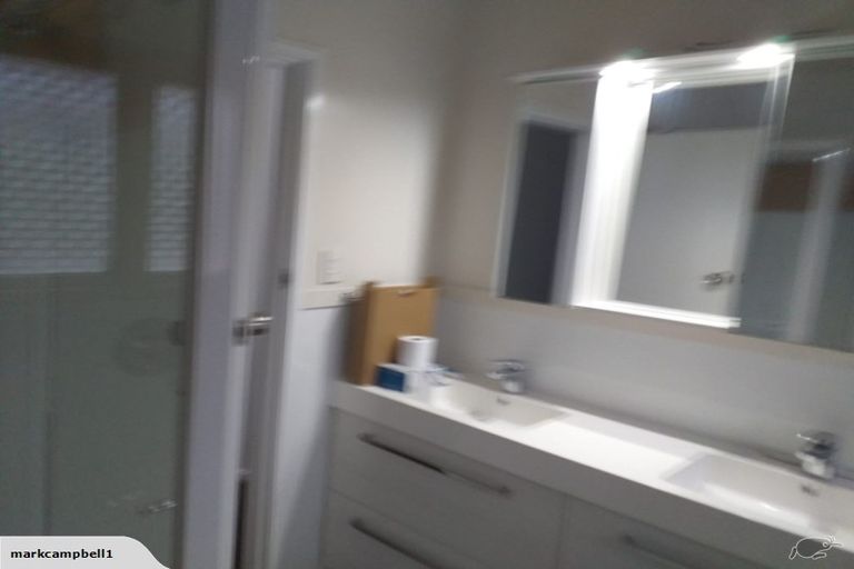 Photo of property in 1 Marnane Terrace, St Andrews, Hamilton, 3200