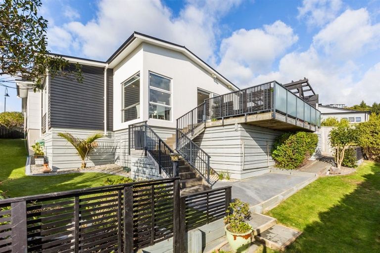 Photo of property in 62 Endeavour Drive, Whitby, Porirua, 5024