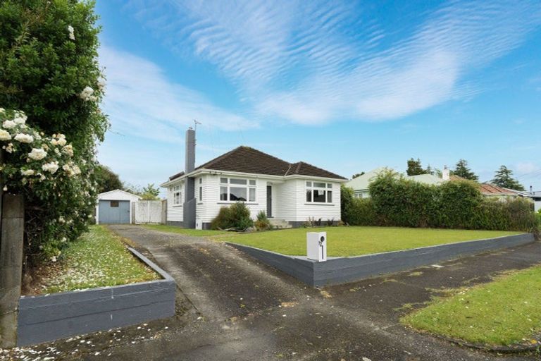 Photo of property in 12 Bowen Street, Levin, 5510
