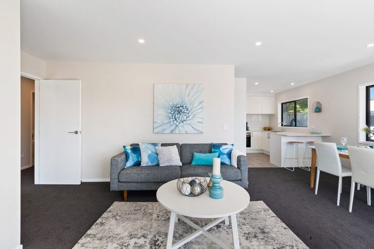 Photo of property in 40a Leo Street, Glen Eden, Auckland, 0602