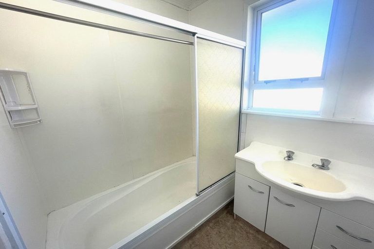 Photo of property in 49 Thatcher Street, Castlecliff, Whanganui, 4501