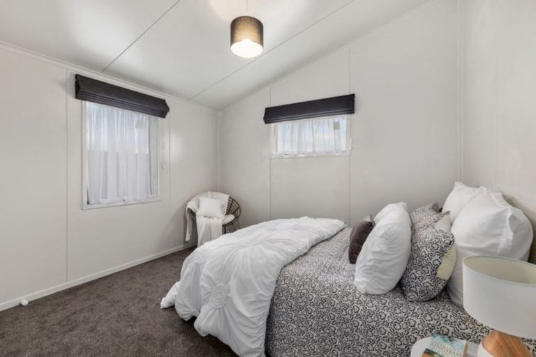 Photo of property in 102b Randwick Road, Moera, Lower Hutt, 5010