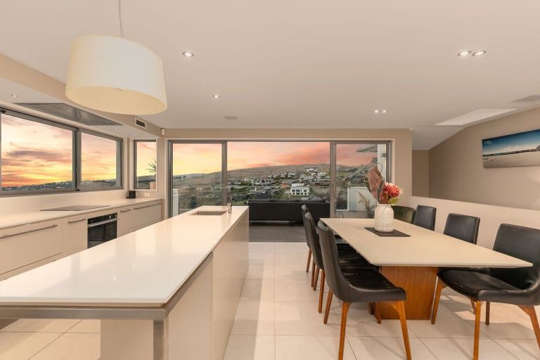 Photo of property in 220 Clifton Terrace, Clifton, Christchurch, 8081