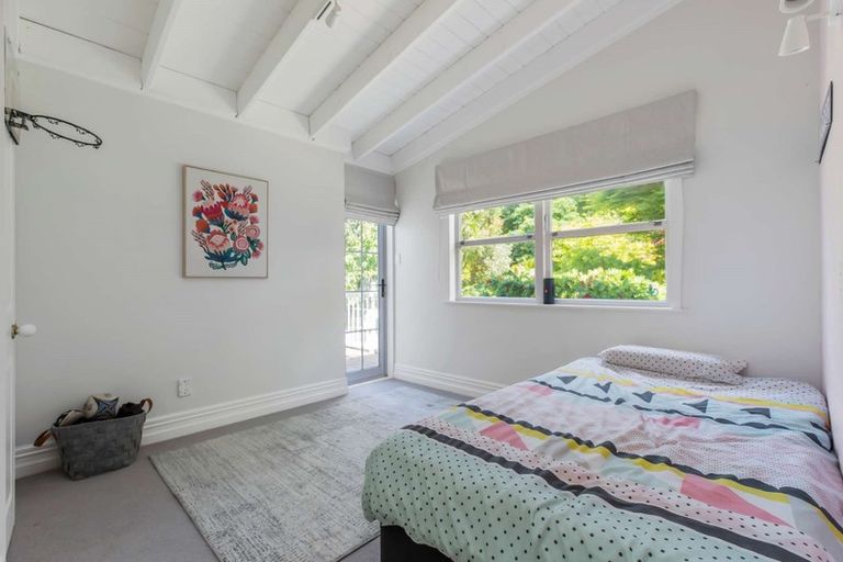 Photo of property in 207 Woodlands Park Road, Titirangi, Auckland, 0604