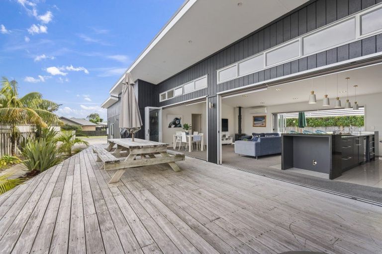 Photo of property in 23 Kedge Drive, Mangawhai, 0505