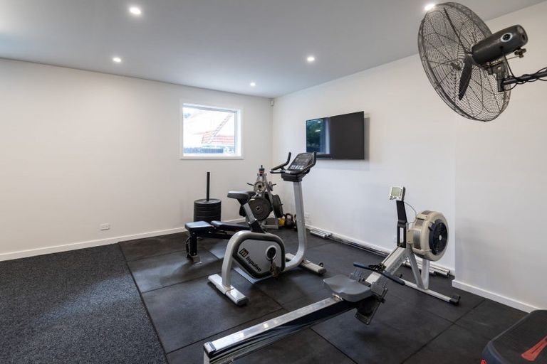 Photo of property in 15 Shelly Beach Parade, Cockle Bay, Auckland, 2014