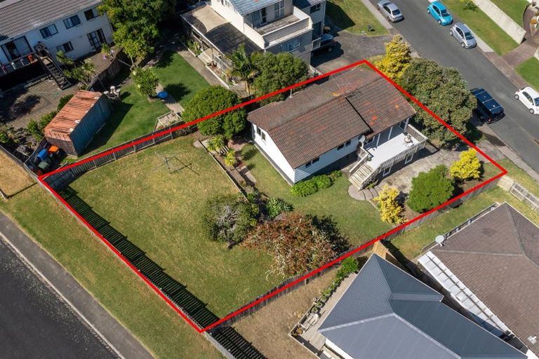 Photo of property in 7 Simon Ellice Drive, Bayview, Auckland, 0629