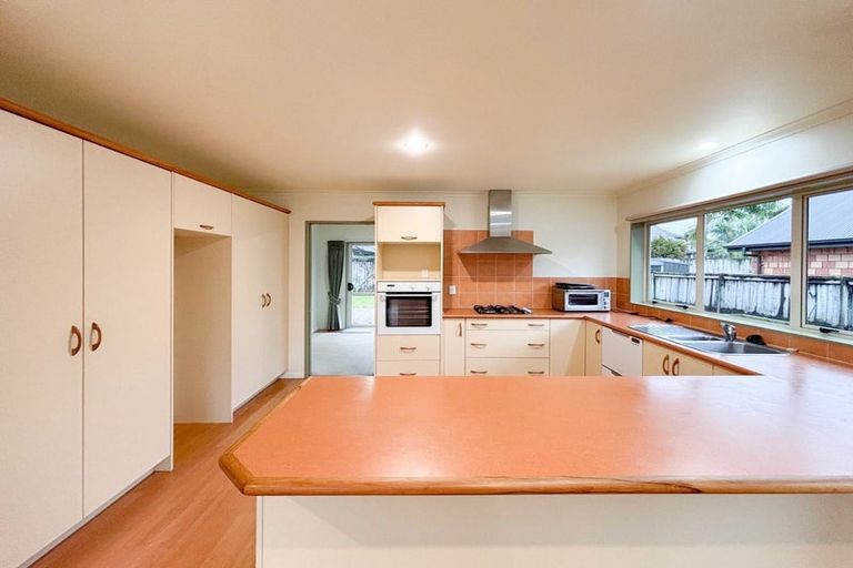 Photo of property in 15 Roderick Place, Rototuna, Hamilton, 3210