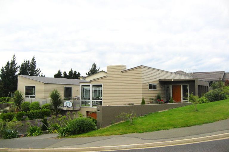 Photo of property in 28 Sunninghurst Drive, Fairfield, Dunedin, 9018