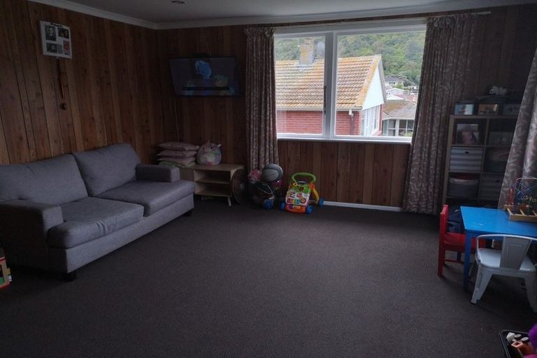 Photo of property in 107 Rangituhi Crescent, Takapuwahia, Porirua, 5022