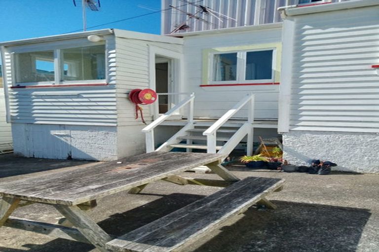 Photo of property in 5 Claremont Grove, Mount Victoria, Wellington, 6011