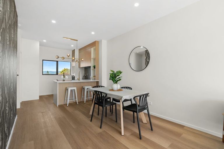 Photo of property in 3/22 Cherry Tree Place, Massey, Auckland, 0614