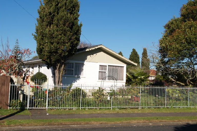 Photo of property in 25 Ashley Avenue, Mangere East, Auckland, 2024