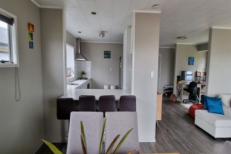 Photo of property in 17 Barbados Drive, Unsworth Heights, Auckland, 0632