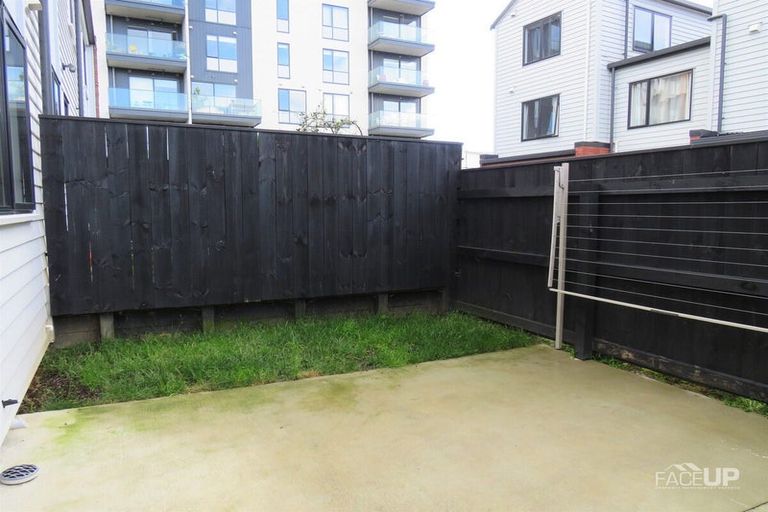 Photo of property in 6 Uku Lane, Hobsonville, Auckland, 0616