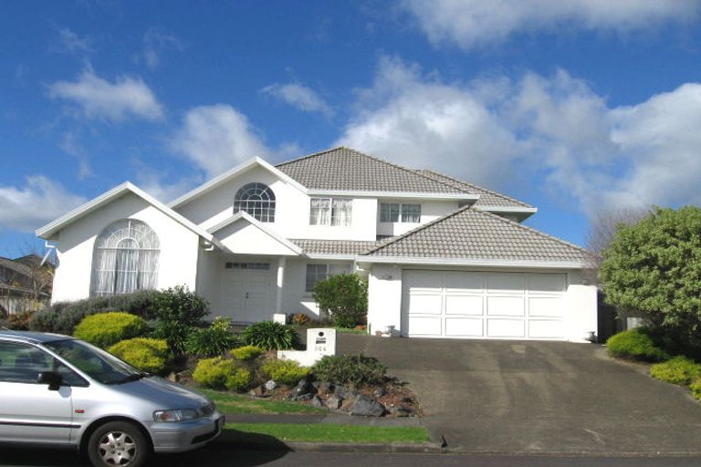 Photo of property in 106 Simmental Crescent, Somerville, Auckland, 2014