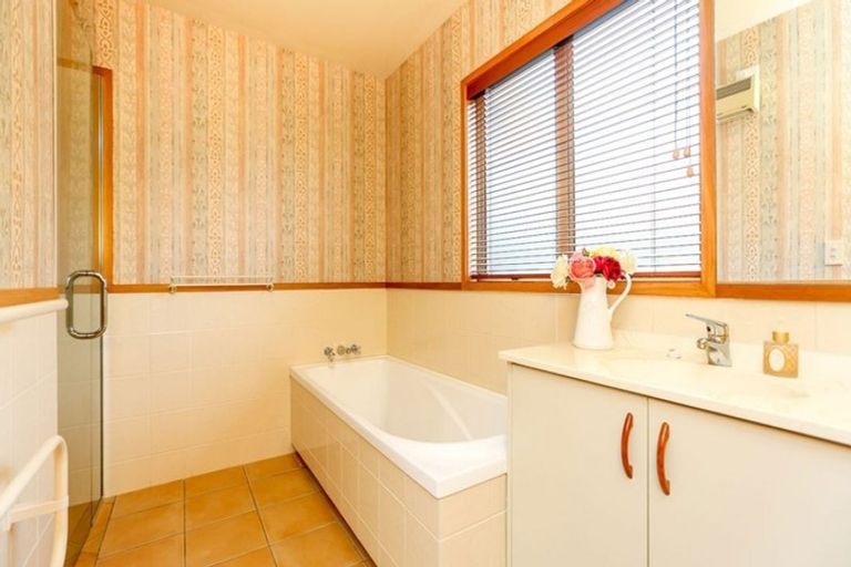 Photo of property in 3b Kawaroa Close, New Plymouth, 4310