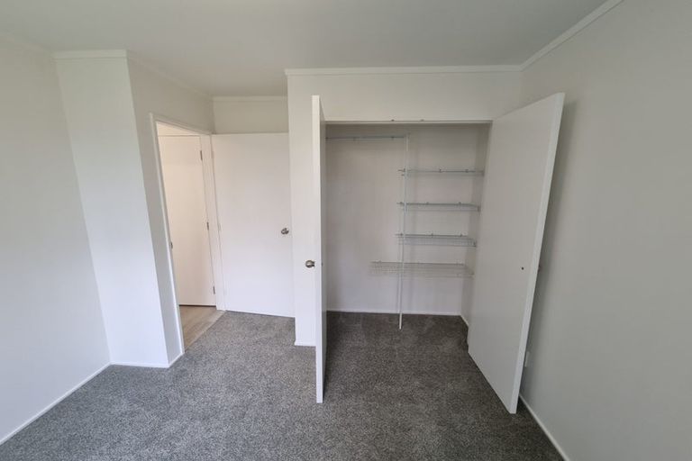 Photo of property in 36 Lorikeet Place, Unsworth Heights, Auckland, 0632