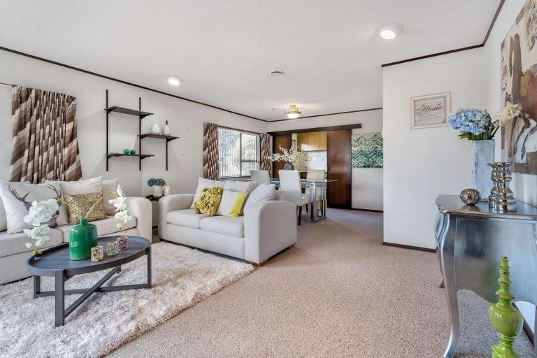 Photo of property in 1/41 Highland Park Drive, Highland Park, Auckland, 2010