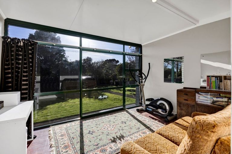 Photo of property in 351 South Road, Hawera, 4674