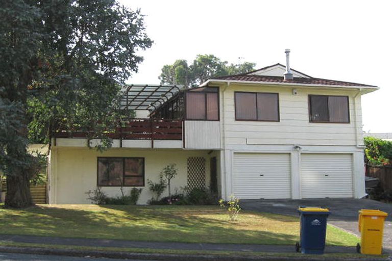 Photo of property in 3 Newstead Avenue, Browns Bay, Auckland, 0632