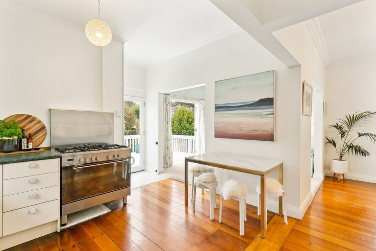 Photo of property in 159 Queens Drive, Lyall Bay, Wellington, 6022