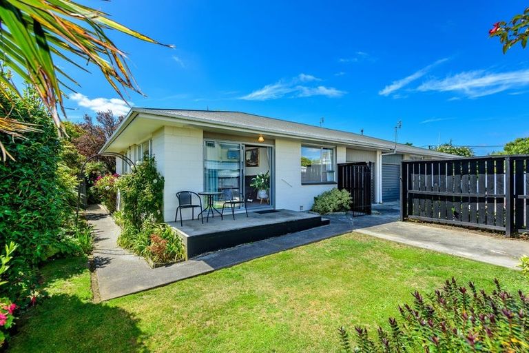 Photo of property in 2/18b Falcon Street, New Brighton, Christchurch, 8061