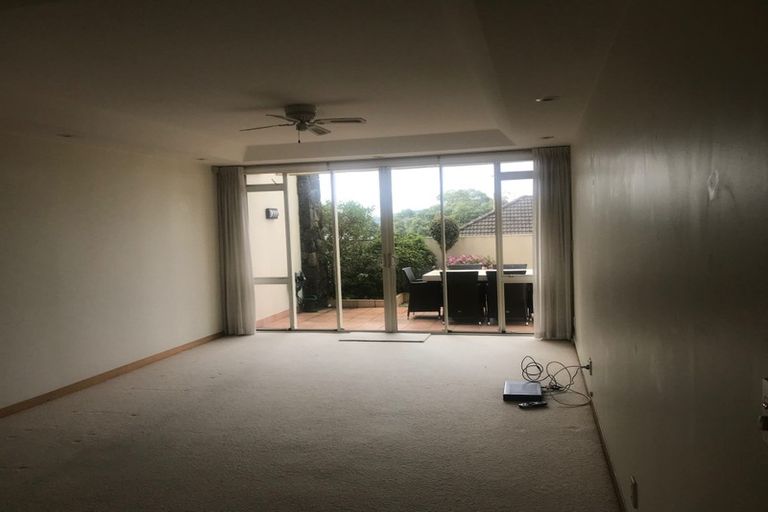 Photo of property in The Sands Apartments, 10/47 The Strand, Takapuna, Auckland, 0622