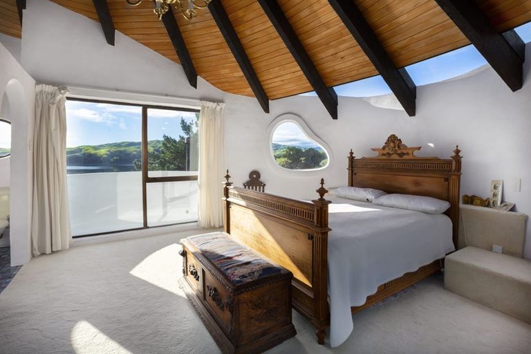 Photo of property in 82 Seaview Road, Paremata, Porirua, 5024