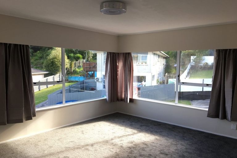 Photo of property in 1/29 King Richard Place, Browns Bay, Auckland, 0630