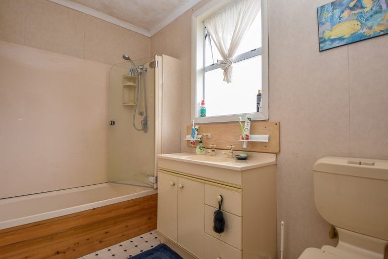 Photo of property in 44 Wyndham Street, Carterton, 5713