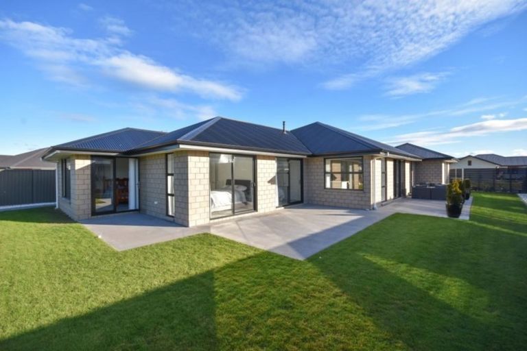 Photo of property in 18 Anderton Crescent, Mosgiel, 9024