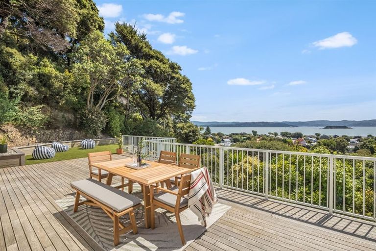 Photo of property in 22 Kowhai Street, Eastbourne, Lower Hutt, 5013