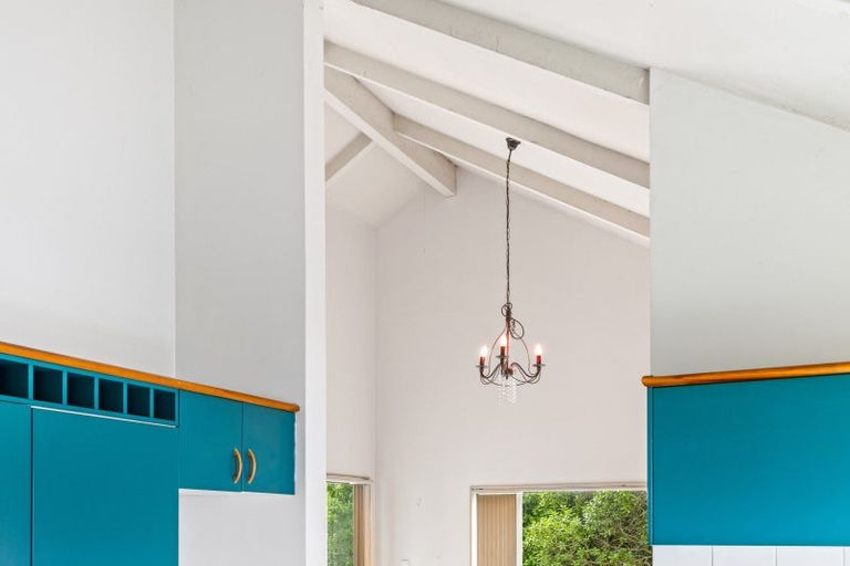 Photo of property in 90a Atkinson Road, Titirangi, Auckland, 0604