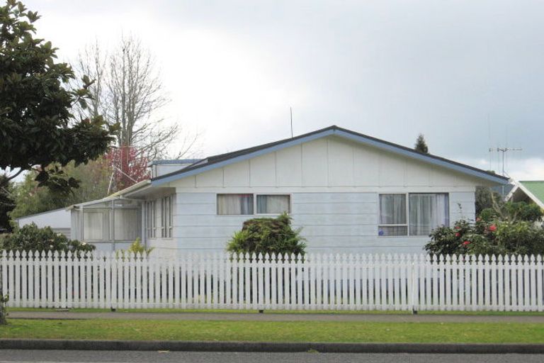 Photo of property in 84 Paramount Parade, Tikipunga, Whangarei, 0112