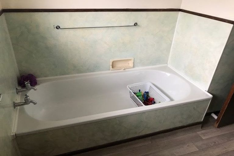 Photo of property in 23 Elmwood Crescent, Pukete, Hamilton, 3200