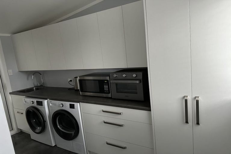 Photo of property in 27 Tukapa Street, Westown, New Plymouth, 4310